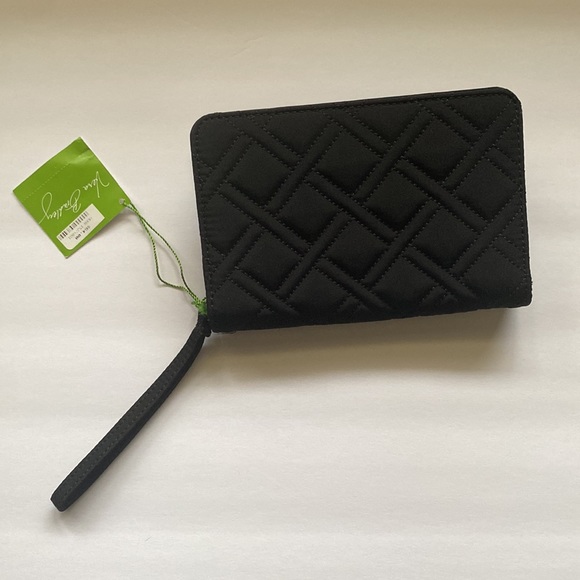 NWT Vera Bradley zip-around black quilted wristlet wallet - Picture 2 of 9